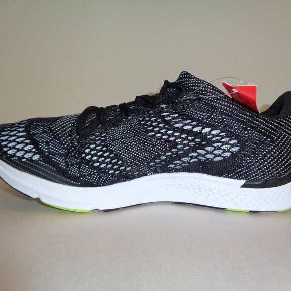New Balance VAZEE Black Womens Sneakers - Picture 3 of 8
